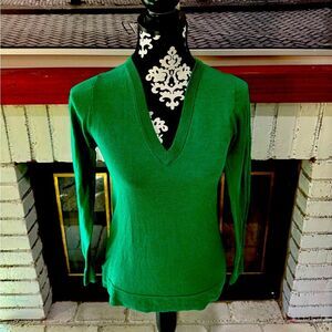 J. Crew Women Sweater Green Medium Merino Wool Blend VNeck Pullover Long Sleeve